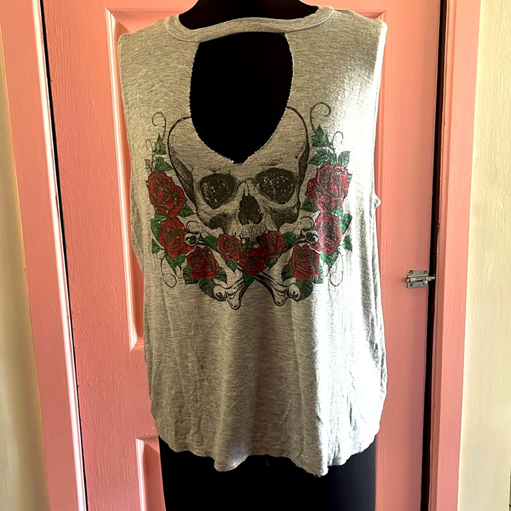 Soft raw edge Xl loose flowing skulls tank top
